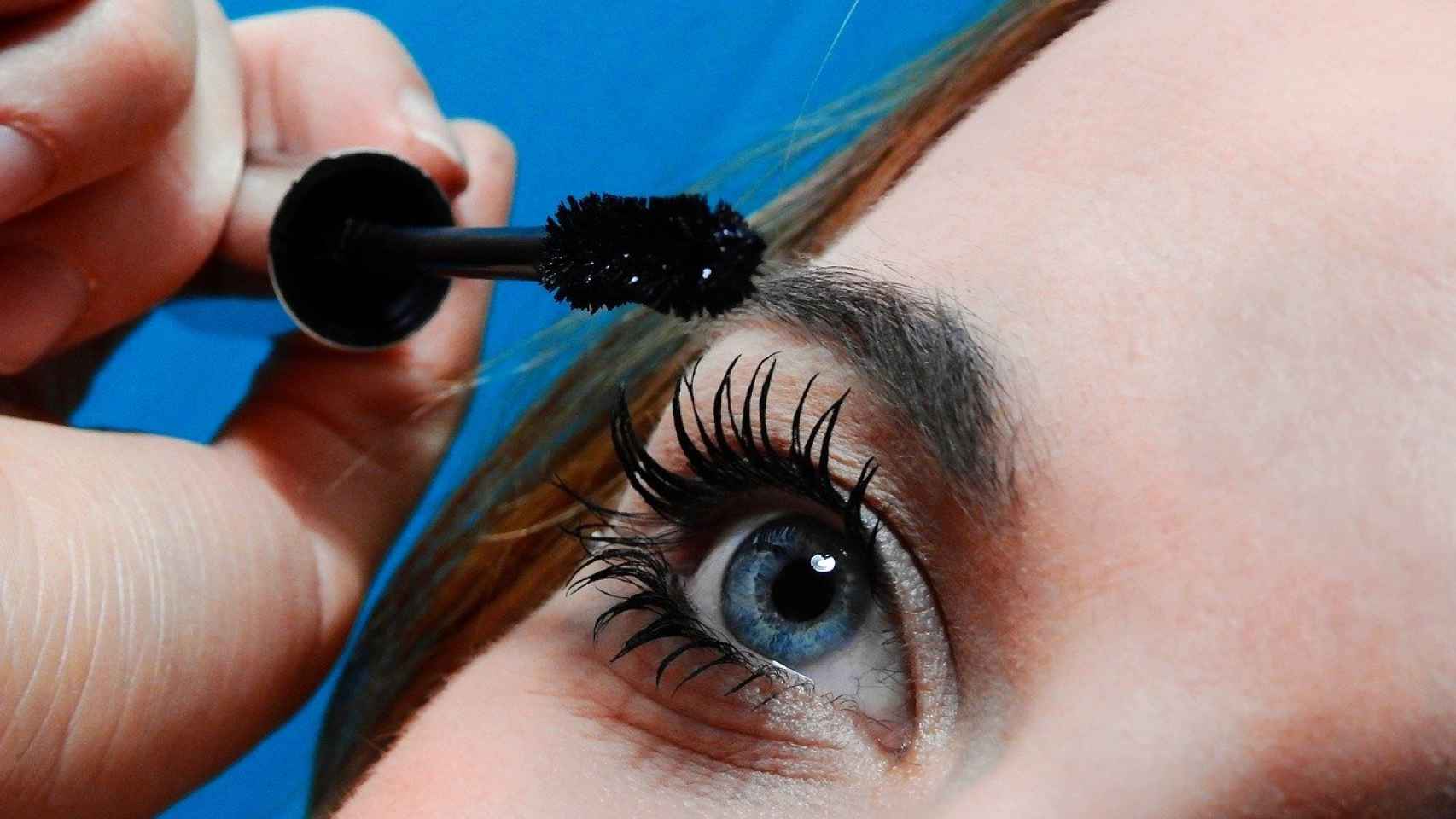 consejos de belleza trucos remedios caseros 470464225 146575772 1706x960 - Como aplicar correctamente tu mascara de pestañas