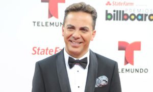 cristian castro silvio 300x180 - Cristian Castro luce rejuvenecido y con kilos menos