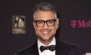 jaime camil premios lo nuestro portada 300x180 - Jaime Camil se aleja de parodias e imitaciones