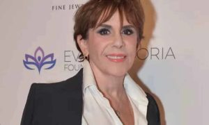 hospitalizan a rebecca jones es hospitalizada de emergencia 5aa55b78 300x180 - Rebecca Jones hará una pausa para cuidar su salud