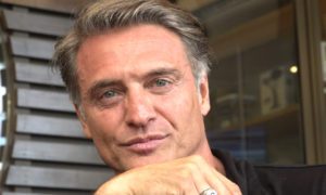EQ32NSS2QJAO5IPJJOIQ3XFOIA 300x180 - Juan Soler se da una nueva oportunidad en el amor