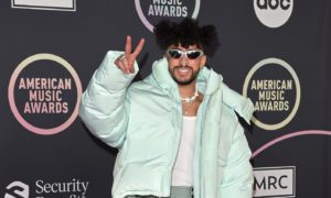 bad bunny amas photo 2021 lomasrankiao 300x180 - Bad Bunny marca el flow centennial
