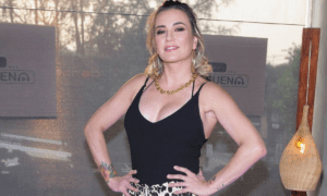 f1280x720 2024 133699 5050 300x180 - María José ayuda a anciana a llegar a Pantitlán