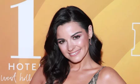 descarga 14 450x270 - Maite Perroni muestra su pancita de embarazo