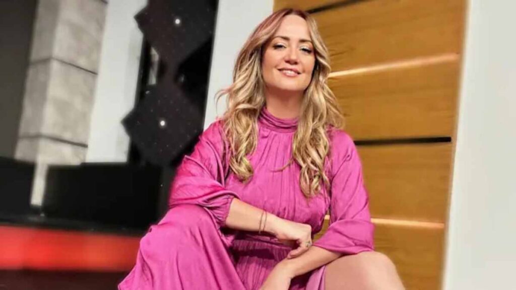 andrea legarreta fuera hoy 1024x576 1 - Andrea Legarreta reacciona así a las muestras de apoyo