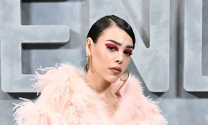 danna paola con fendi.jpg 1697240643 300x180 - Danna Paola responde a las críticas por hacer playback 