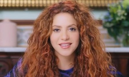 shakira cansada acoso prensa por separacion pique 1049581 450x270 - Shakira retira la bruja de su balcón