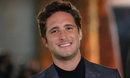 descarga 24 450x270 - Diego Boneta confiesa la razón por la que se cambió el apellido