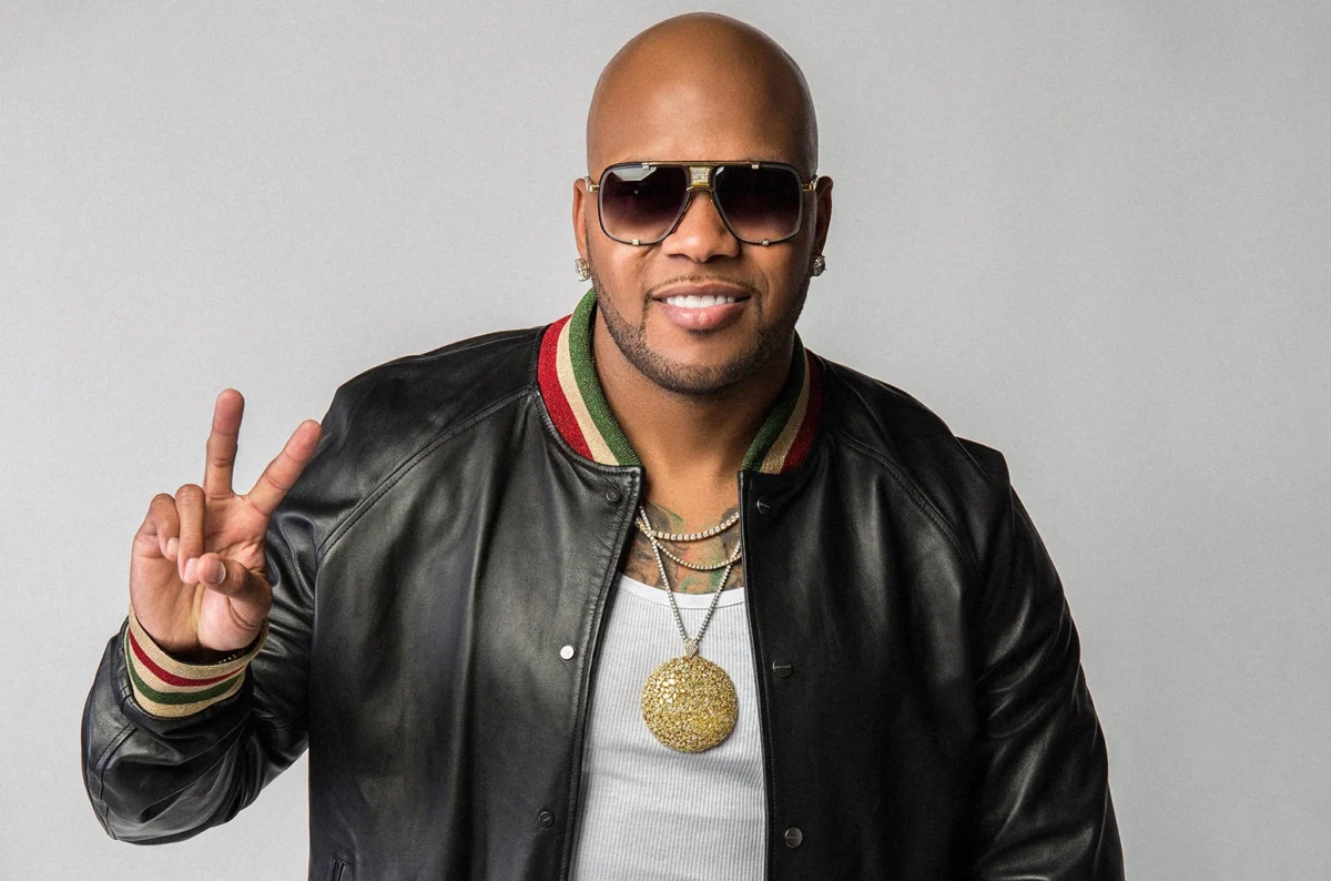 flo rida press photo by Raphael Simien 2018 billboard 1548 1200x794 - Flo Rida reacciona al accidente de su hijo de 6 años
