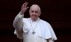 papa Francisco 300x180 - El Papa Francisco es hospitalizado por 'problemas cardiacos'