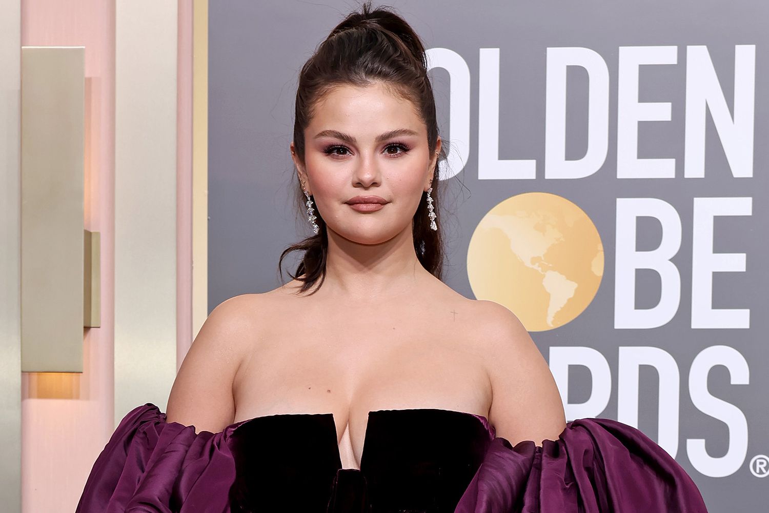 selena gomez 2023 golden globes 011023 tout 2dbe9245b1ca428699e5fb2418918dc3 - Selena Gómez regresa a redes sociales