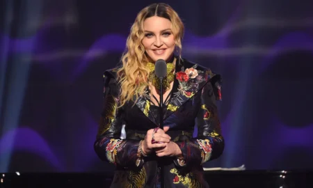 233001 450x270 - Madonna confirma concierto en México