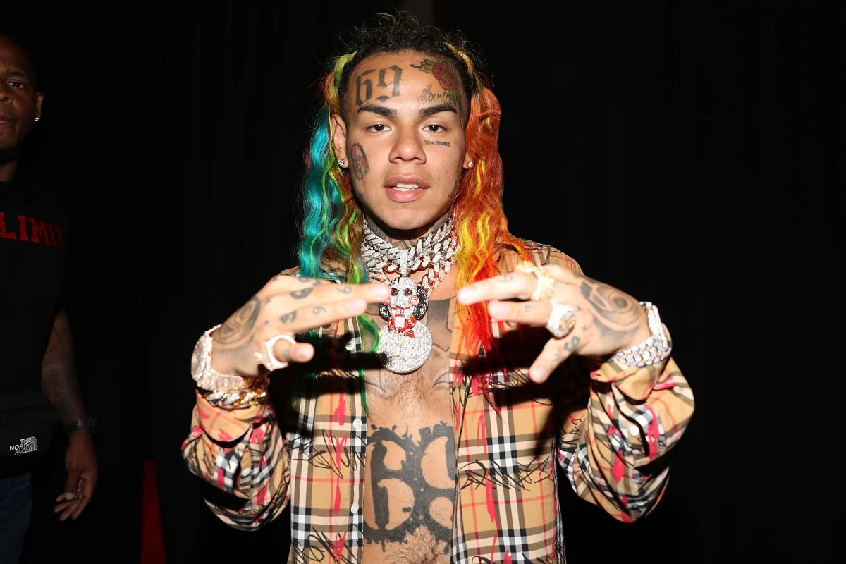 GettyImages 1026349632 - Tekashi 6ix9ine rompe el silencio tras el brutal ataque que vivió