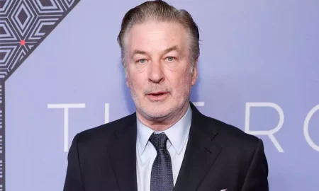 descarga 42 450x270 - Retiran cargos en contra de Alec Baldwin por tiroteo