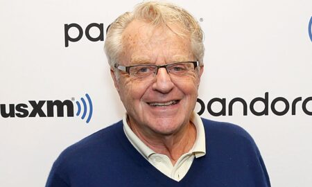 jerry pub 6a23f42abf3349bdbbdc6379784fd229 450x270 - Muere Jerry Springer, el controvertido presentador de la TV 