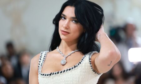 dua lipa met gala 73e83c22c7894291afcb4df277e8546e 450x270 - Dua Lipa debuta en la red carpet de Cannes