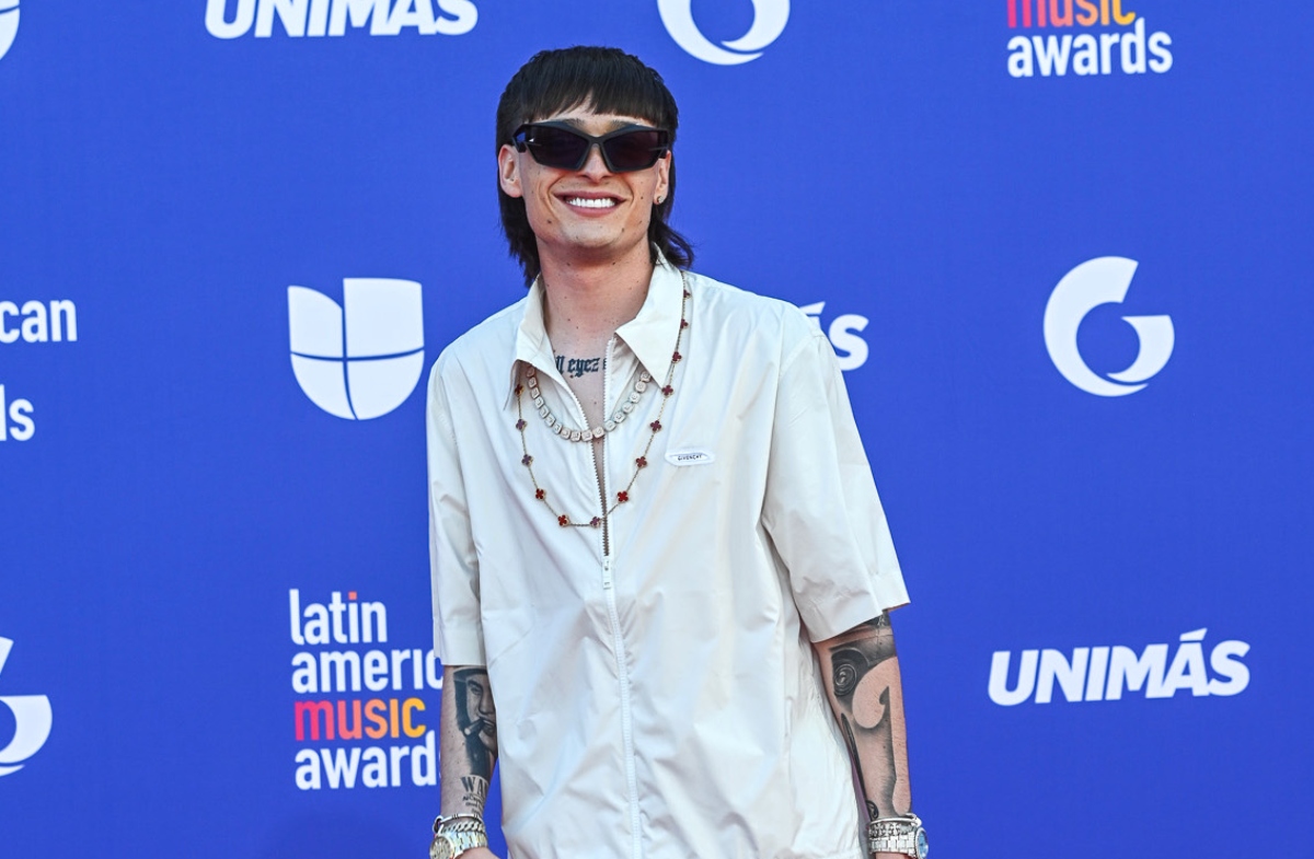 11465 PESO PLUMA LATIN AMAS2023 3 1 - Peso Pluma se acerca a los artistas más escuchados