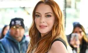 lindsay t.jpg 300x180 - Lindsay Lohan ya es mamá