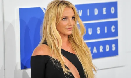 britney spears mtv vmas c s 2016 billboard espagnol 1548 450x270 - Britney Spears celebra su divorcio con fiesta