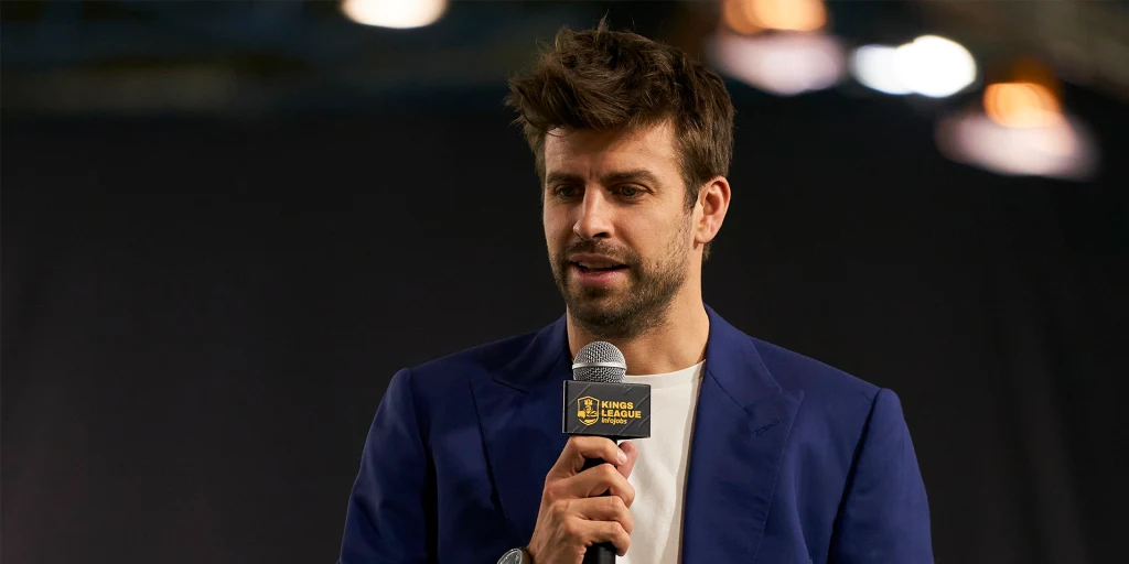 gerard pique traje 8402d5 - Gerard Piqué 'le pide perdón' a Shakira en video que se hizo viral