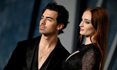 jonas turner 450x270 - Sophie Turner dice que Joe Jonas "secuestró" a sus hijas