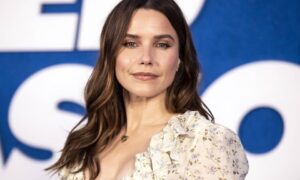 ANP110821007 1 300x180 - Sophia Bush está en una relación amorosa con Ashlyn Harris