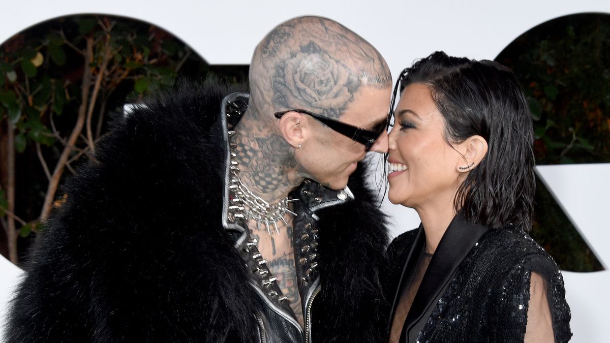 gettyimages 1442473108 64b011a704130 - Kourtney y Travis Barker están emocionados tras el nacimiento de su bebé