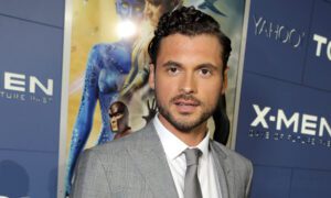 14302091 AP145490564431 300x180 - Muere Adan Canto, actor mexicano de "Designated Survivor"