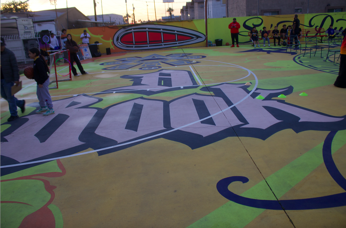 Cancha 1 - Celebran CPLC y Phoenix Suns primer aniversario de cancha en centro comunitario