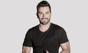 descarga 2024 01 10T175257.401 300x180 - Sale el actor Mane de la Parra del hospital