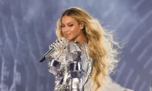 GettyImages 1503043534 300x180 - Beyoncé anuncia nuevo álbum country 