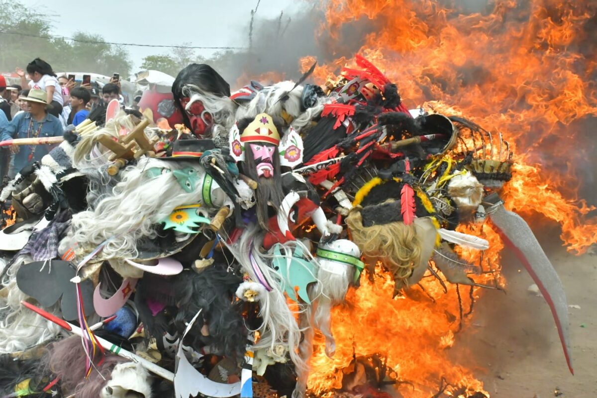 Atestiguan cientos de familias ultimos rituales de la Cuaresma Yaqui en Hermosillo 3 1200x800 - Ecos de un Sábado de Gloria muy especial con los Yaquis