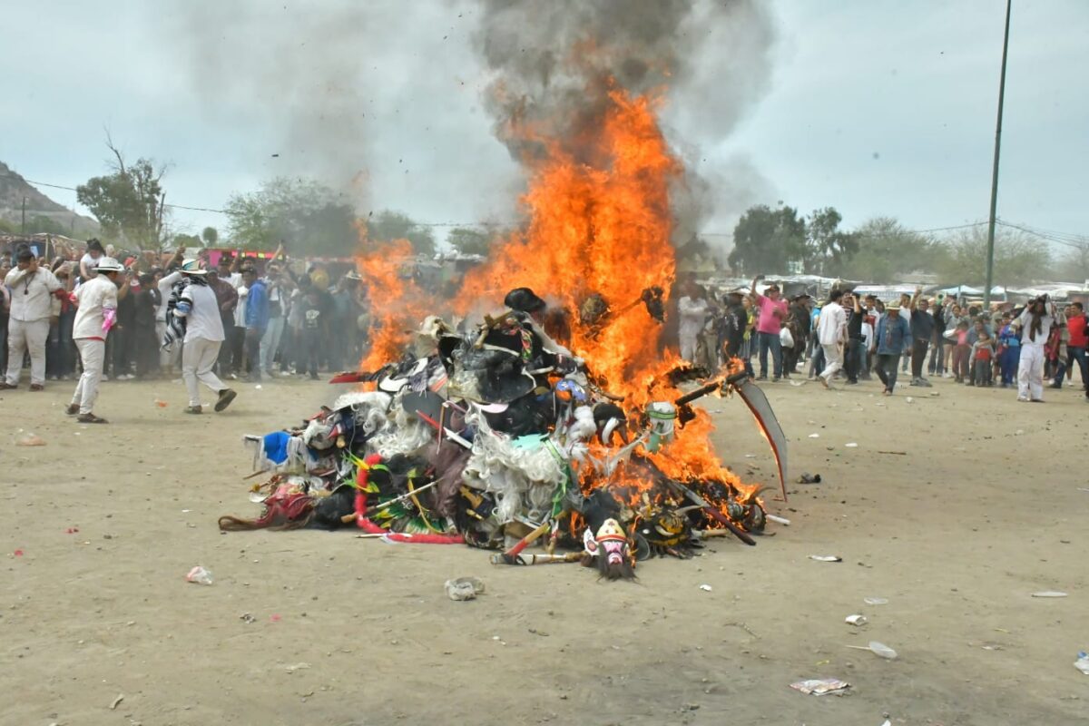 Atestiguan cientos de familias ultimos rituales de la Cuaresma Yaqui en Hermosillo 5 1200x800 - Ecos de un Sábado de Gloria muy especial con los Yaquis