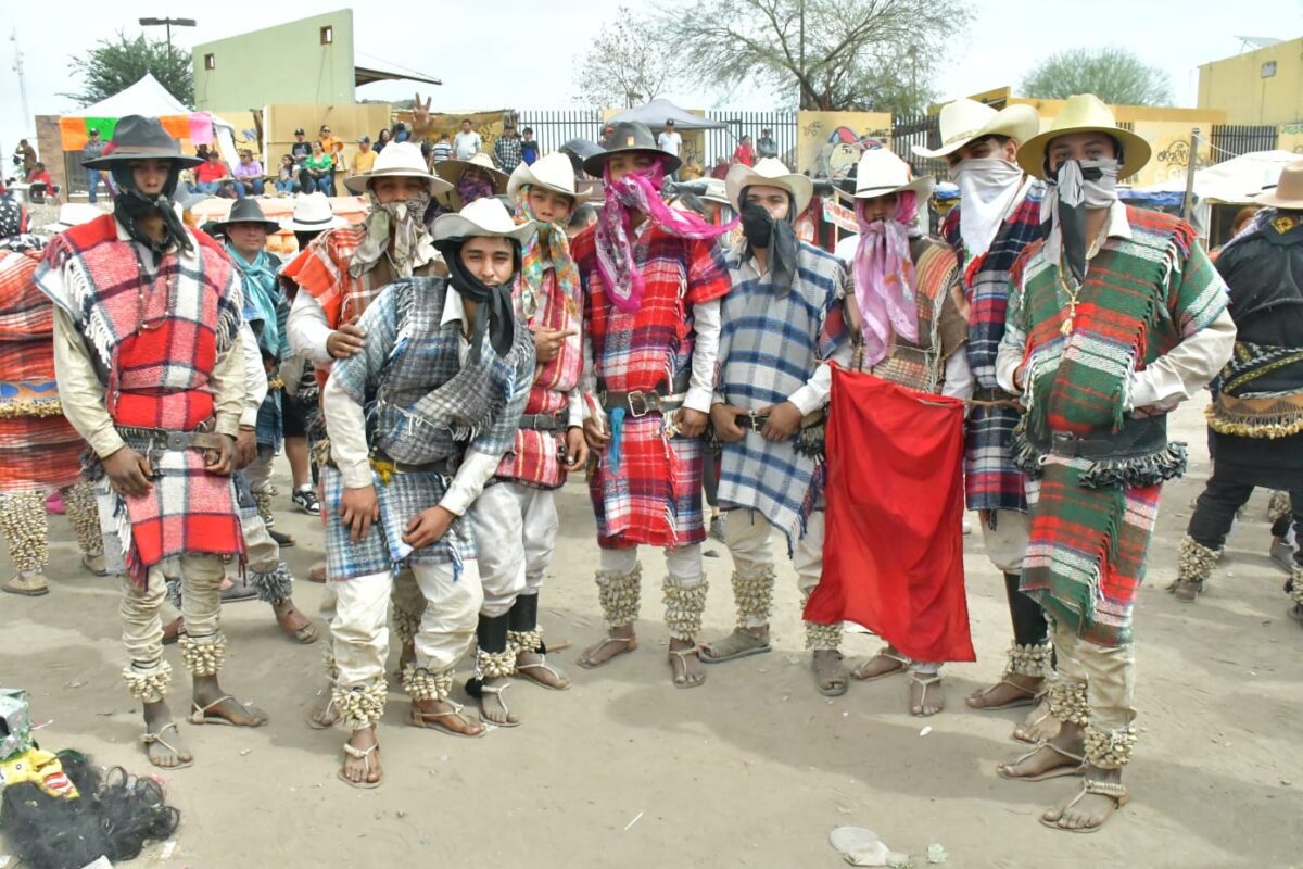 Atestiguan cientos de familias ultimos rituales de la Cuaresma Yaqui en Hermosillo 6 1200x800 - Ecos de un Sábado de Gloria muy especial con los Yaquis