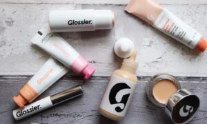 IMG 8212 1440x959 1 300x180 - Glossier por fin llegará a Sephora México