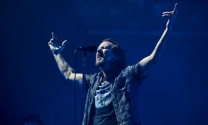 canciones discos mas tocadas conciertos pearl jam ten mad cool 2018 2111 300x180 - Pearl Jam lleva su música al cine