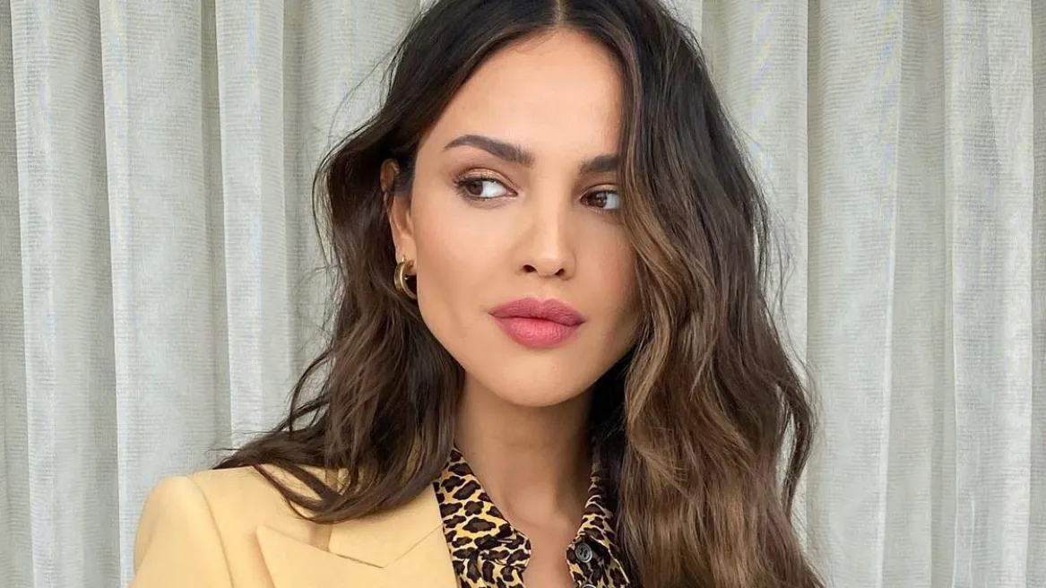 eiza gonzalez fleco para verano - Eiza González revela que ahora es más selectiva con sus pareja