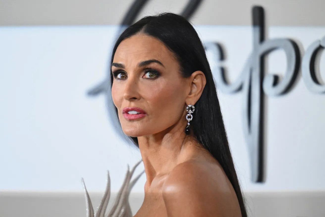 1706841035 GettyImages 1948410745 - Demi Moore se anticipa al futuro