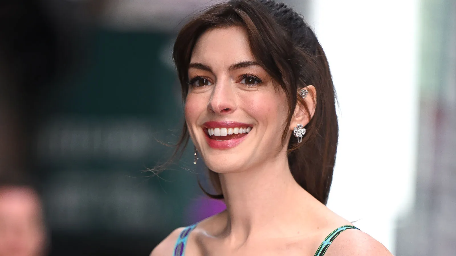 Anne Hathaway GettyImages 1385610145 - Anne Hathaway hace su debut en TikTok