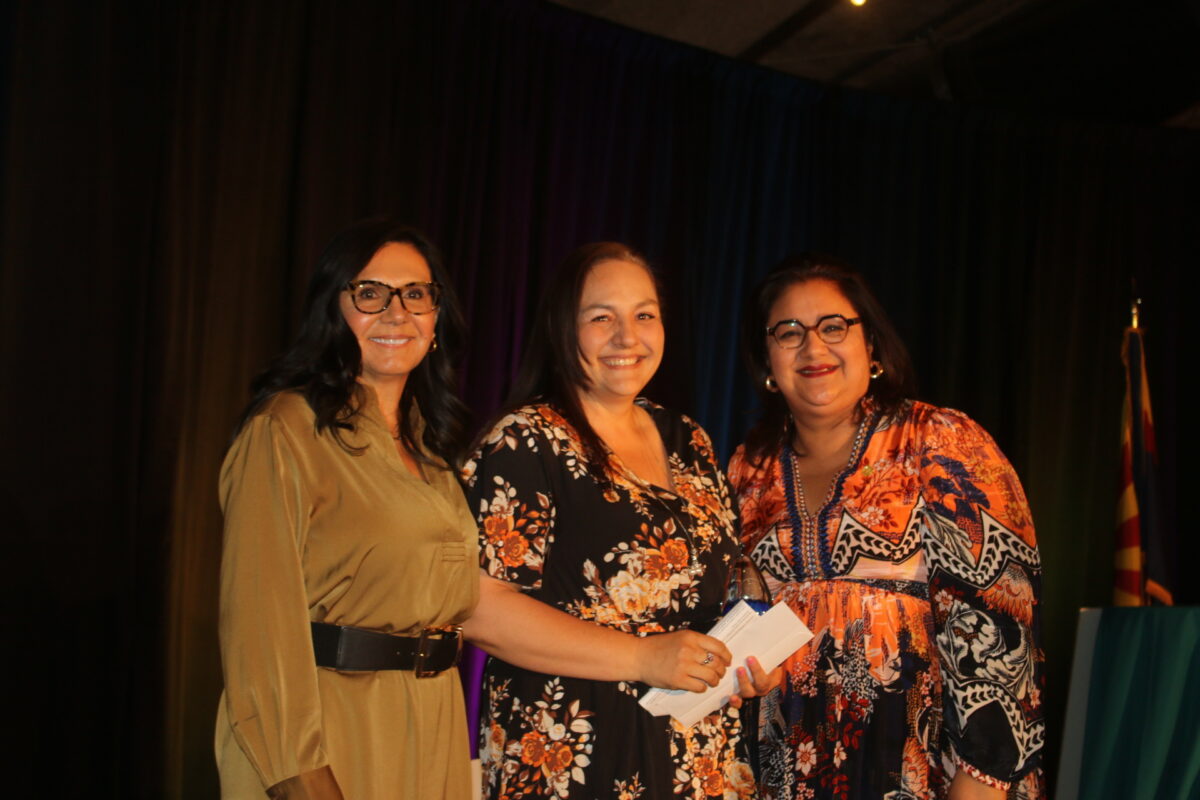 IMG 4751 1200x800 - Reconocen a los maestros ganadores de los Esperanza Awards 2024 de CPLC