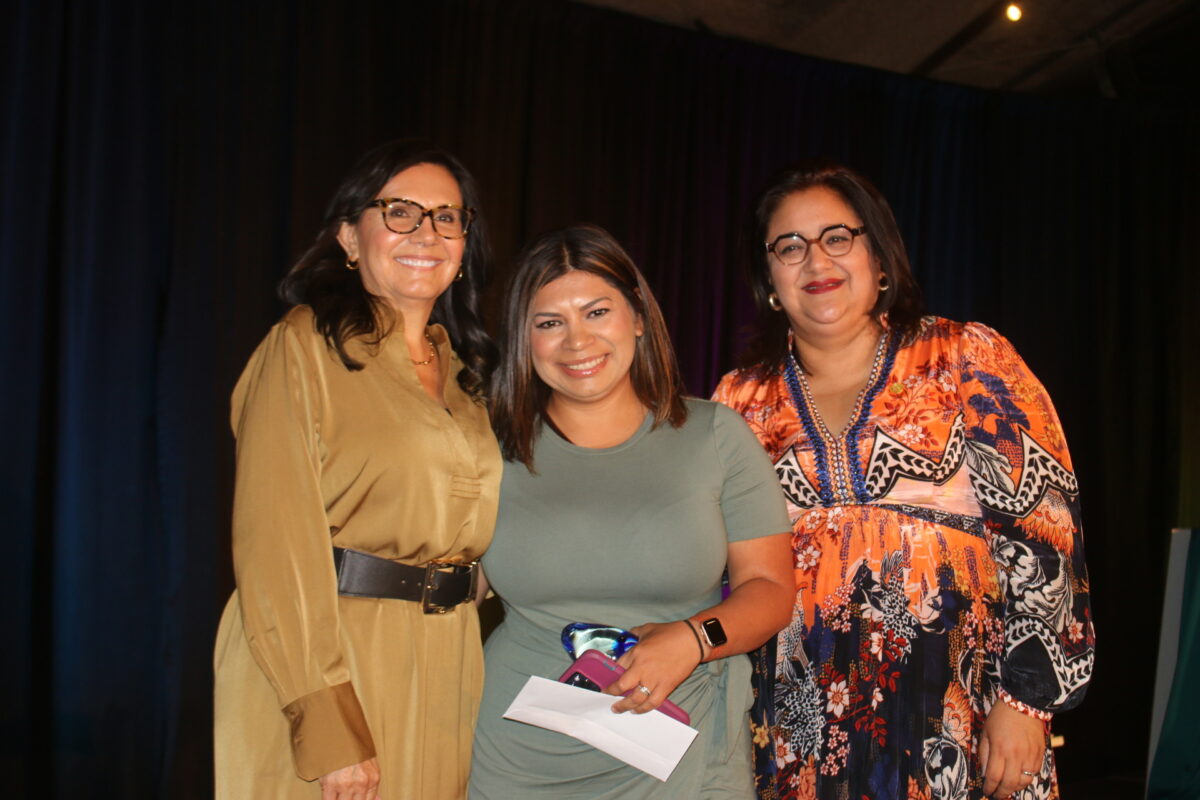 IMG 4759 1200x800 - Reconocen a los maestros ganadores de los Esperanza Awards 2024 de CPLC