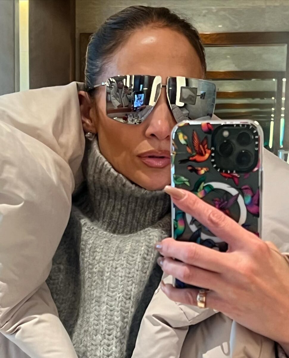 JLO 2 971x1200 - Jennifer López cancela su gira en EEUU: "Estoy devastada"