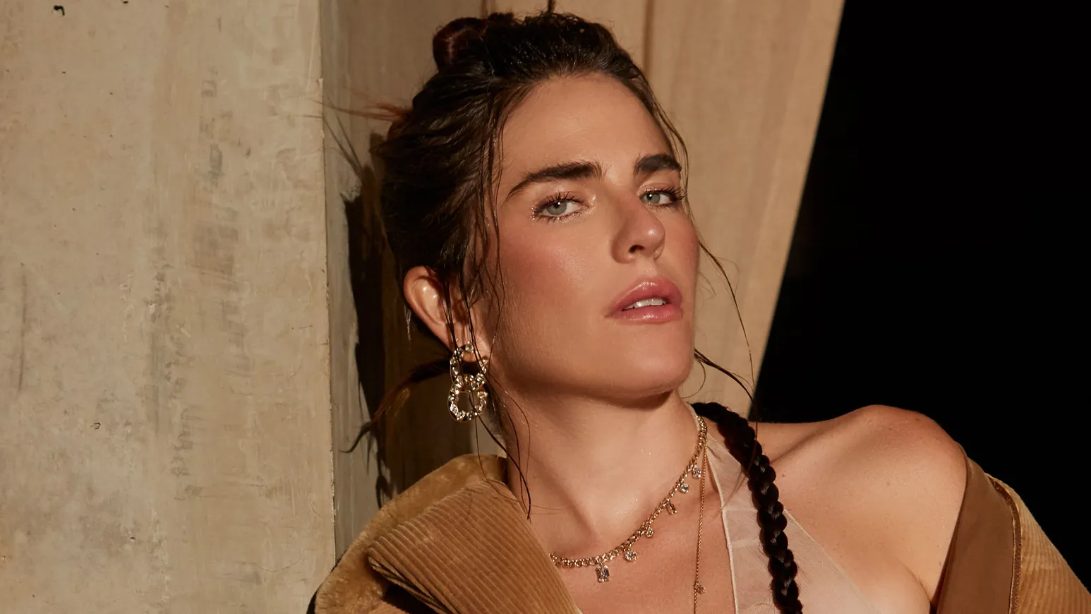 secretos de belleza karla souza 1 - Karla Souza debutará como cantante