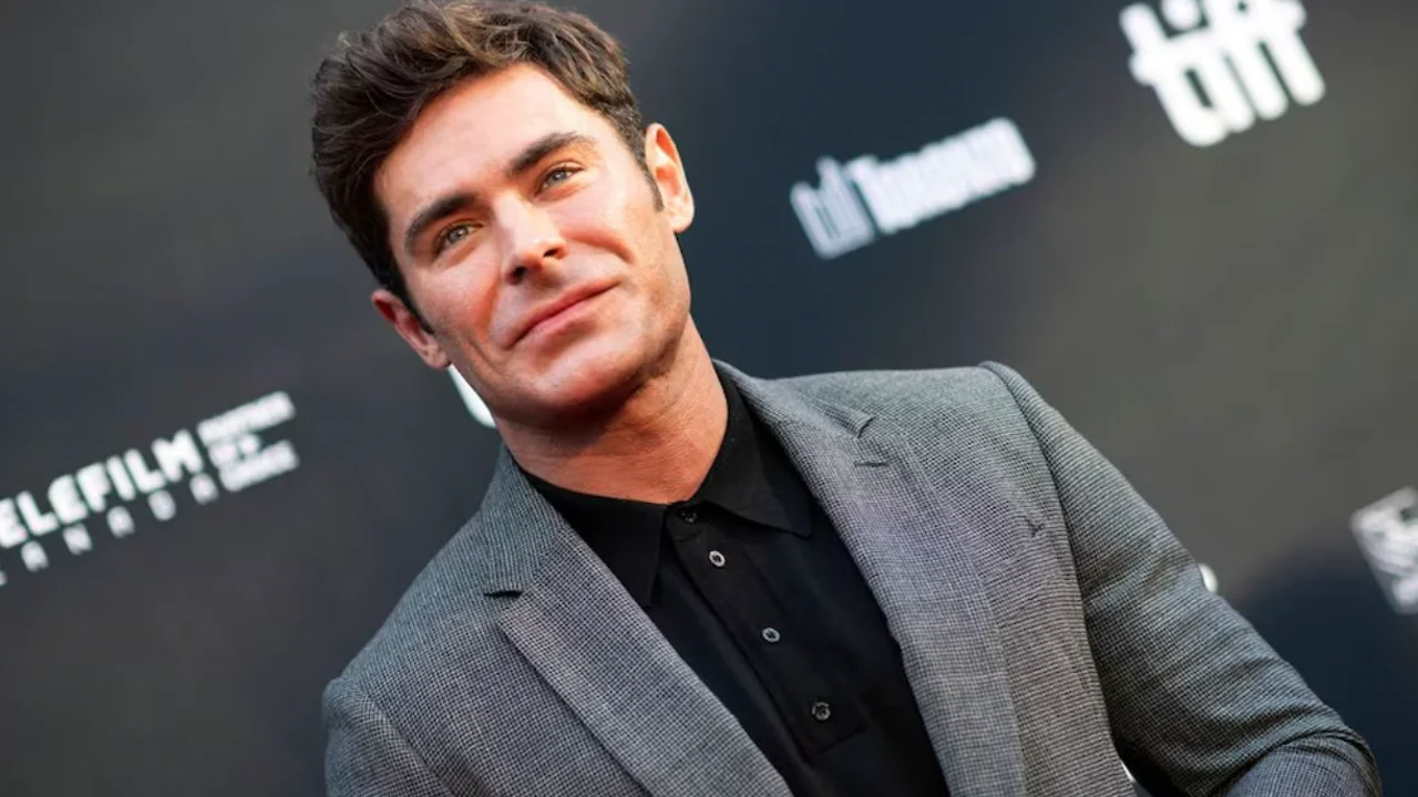 zac efron 69 - Zac Efron reaparece en redes sociales