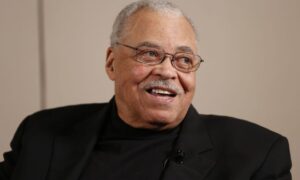 James Earl Jones original 56331 1 1000x552 1 300x180 - Muere James Earl Jones, voz de Darth Vader y de Mufasa