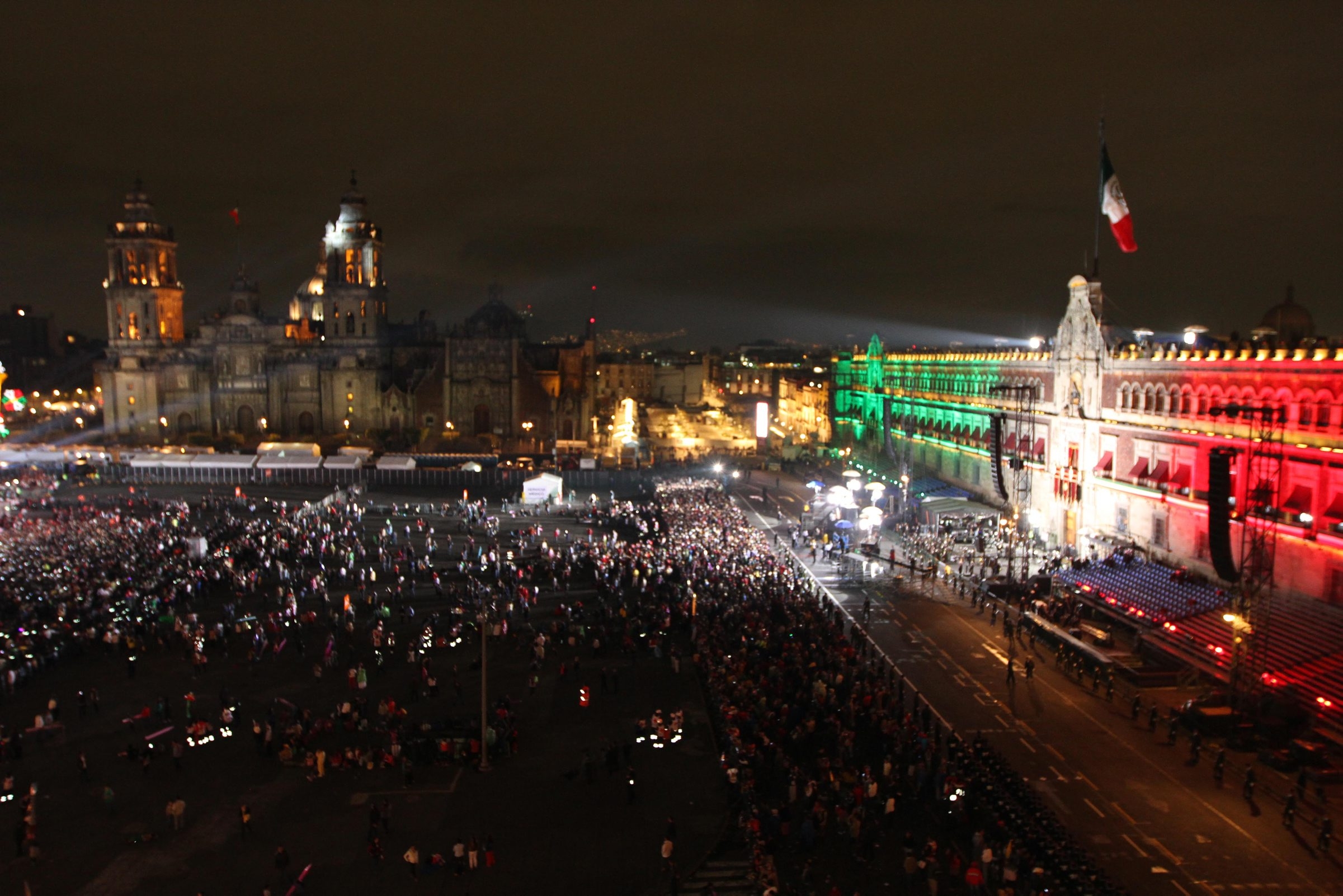 asi fue el grito de independencia desde palacio nacional - Esta es la cartelera musical de la CDMX para dar "El Grito"