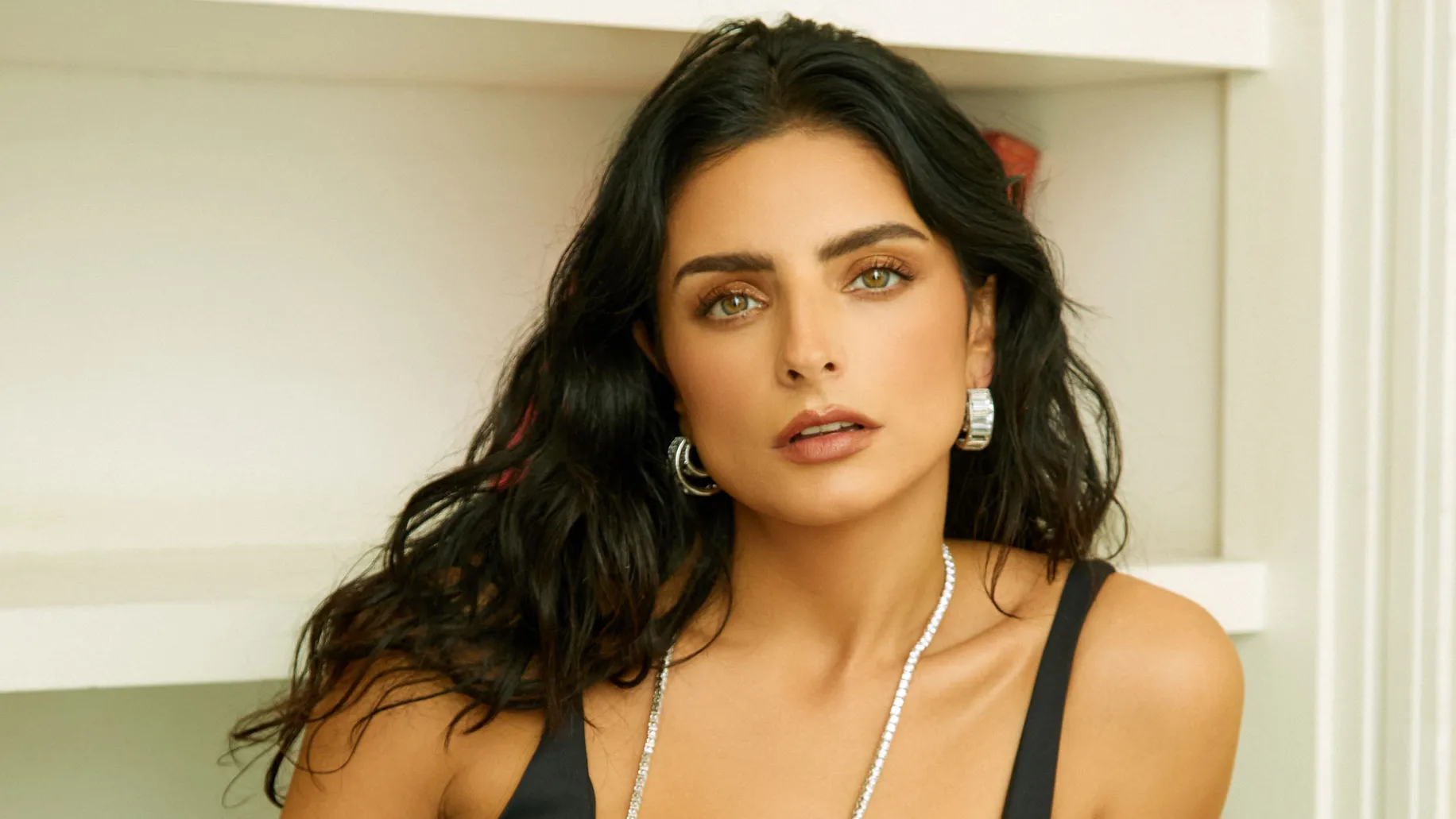 Aislinn Derbez WOTY libros - Aislinn Derbez confesó que está lista para una relación