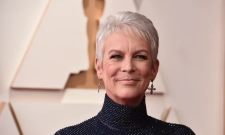 jamie lee curtis 98 450x270 - Jamie Lee Curtis dona un millón de dólares a víctimas de incendios