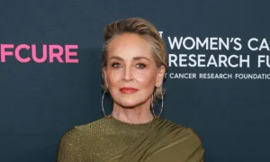 sahron stone recaudacion fondos investigacion cancer mujer 69 300x180 - Sharon Stone en negociaciones para unirse a la tercera temporada de 'Euphoria'