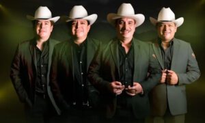 alegres barranco acuden comparecencia fiscalia 300x180 - Los Alegres del Barranco vuelven a interpretar narcocorridos en Jalisco
